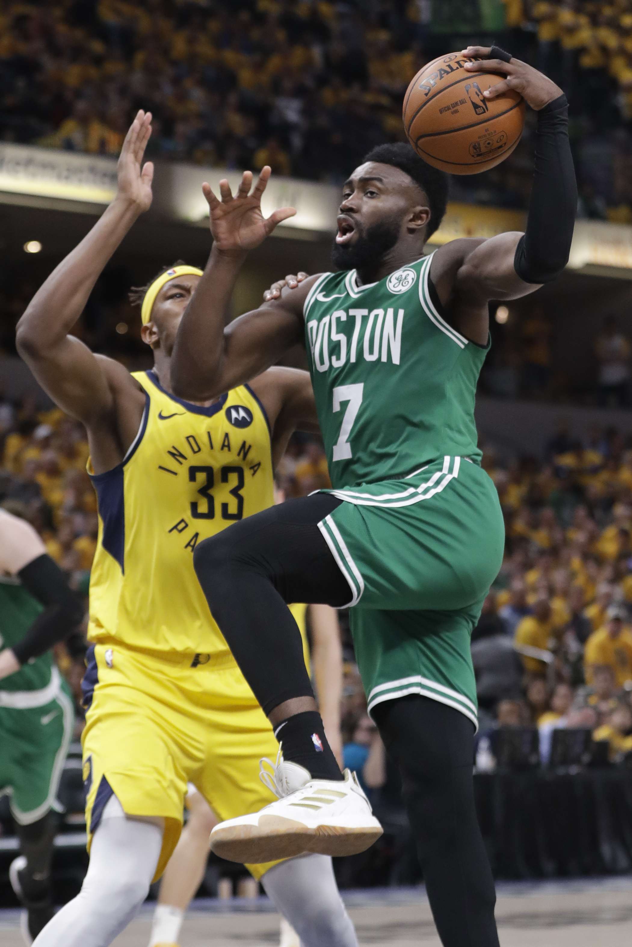 Celtics Vence 104-96 A Pacers Y Domina 3-0 La Serie