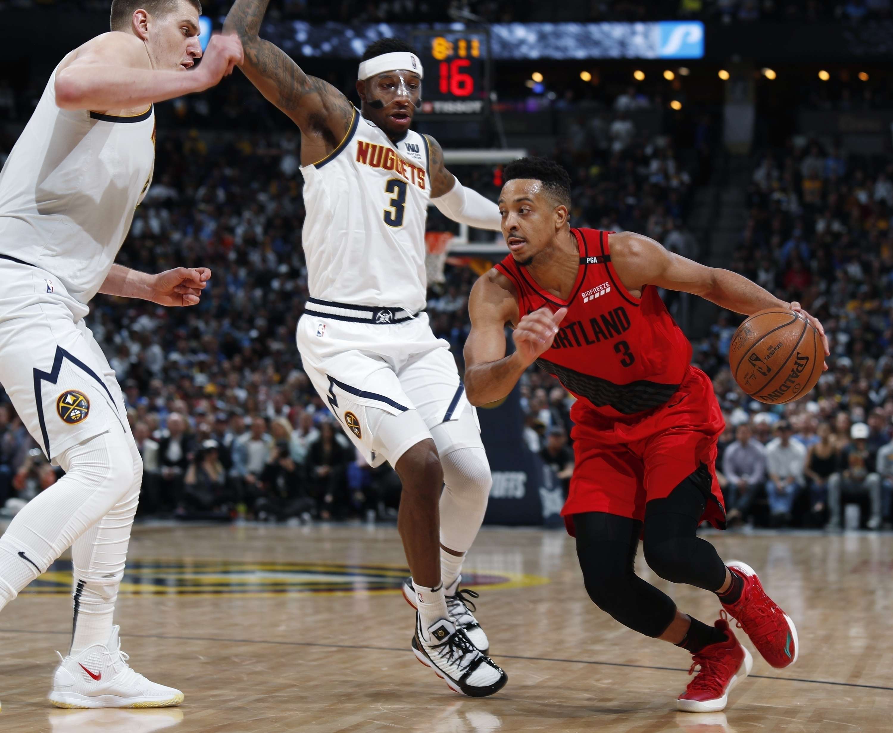 McCollum Anota 20; Blazers Igualan Serie Ante Nuggets