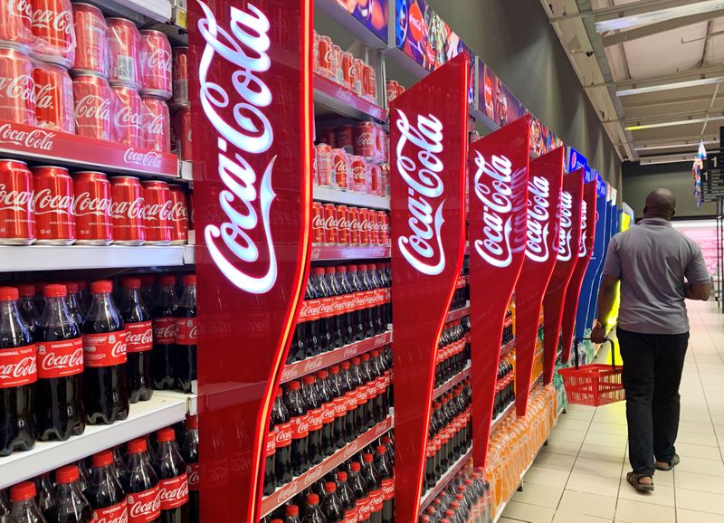 Coca Cola supera estimaciones de ventas trimestrales prevé crecimiento