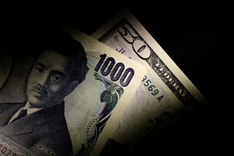 Fortaleza del dólar lleva al yen a su menor nivel en 10 meses